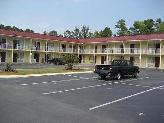 Rodeway Inn & Suites Wilmington North