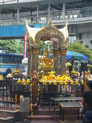 Erawan Shrine (Thao Mahaprom Shrine)