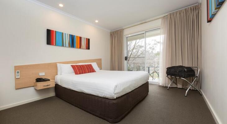 Ramada Encore by Wyndham Belconnen Canberra