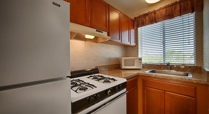 Lamplighter Inn & Suites at SDSU