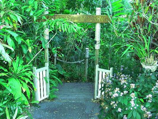 Whitsunday Moorings Bed and Breakfast