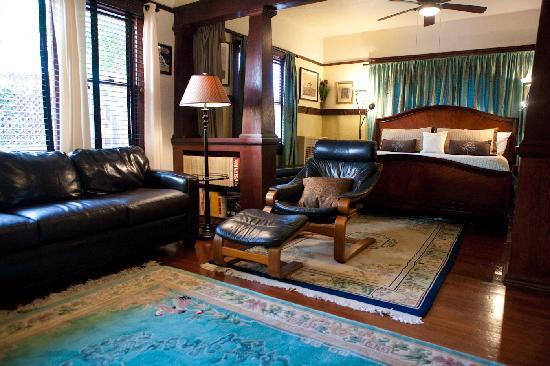 Mudville Flats Boutique Hotel