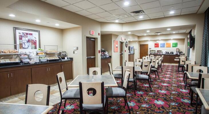 Holiday Inn Express & Suites Buffalo Downtown - Medical Ctr, an IHG Hotel