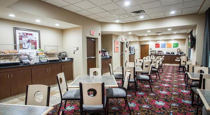 Holiday Inn Express & Suites Buffalo Downtown - Medical Ctr, an IHG Hotel