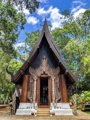 Baan Dam Museum