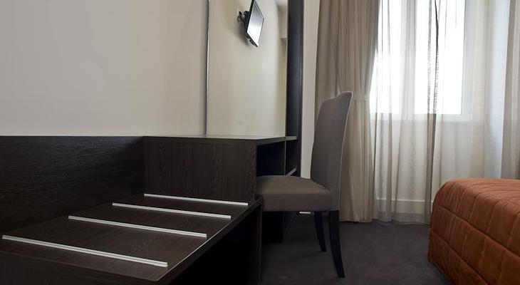 Riversuites