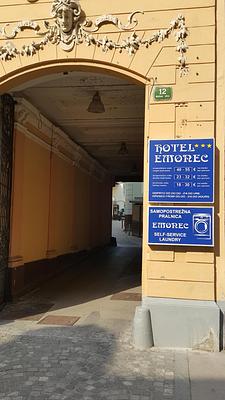 Hotel Emonec