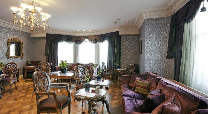 Ashburn Hotel