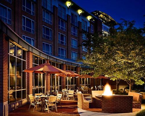 The Chattanoogan Hotel, Curio Collection by Hilton