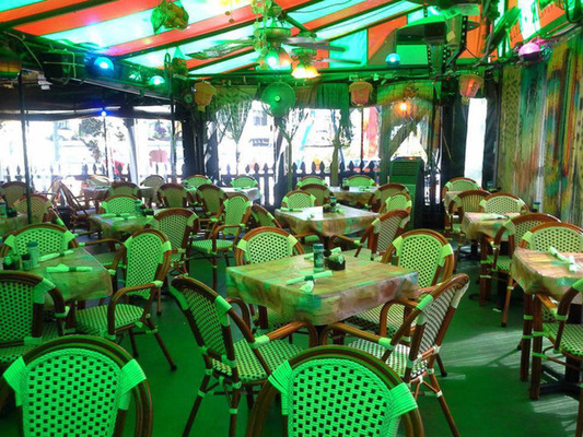 R. Thomas Deluxe Grill