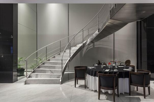 Ros Tower Hotel