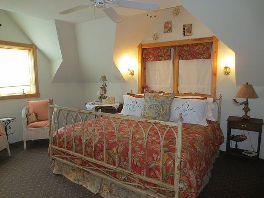 Crystal Dreams Bed And Breakfast & Spa