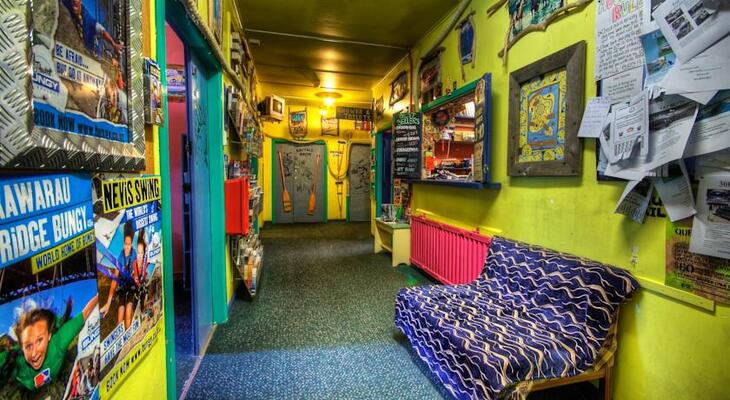 Sir Cedrics Bungi Backpackers