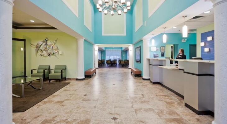 Holiday Inn Express & Suites Ft. Lauderdale Airport/Cruise