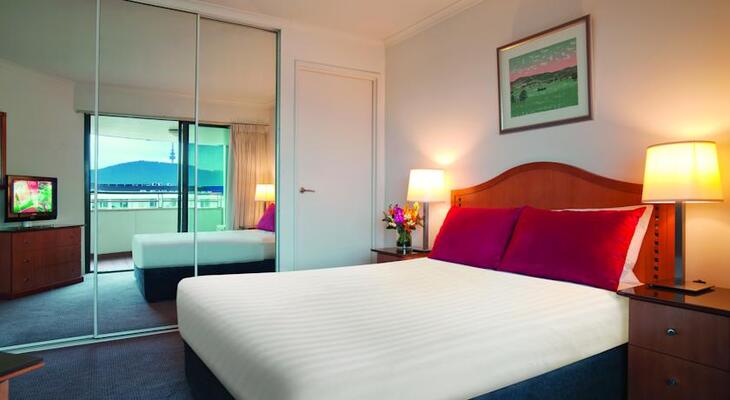Adina Serviced Apartments Canberra, James Court