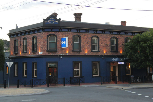 Sportsman's Hall Hotel
