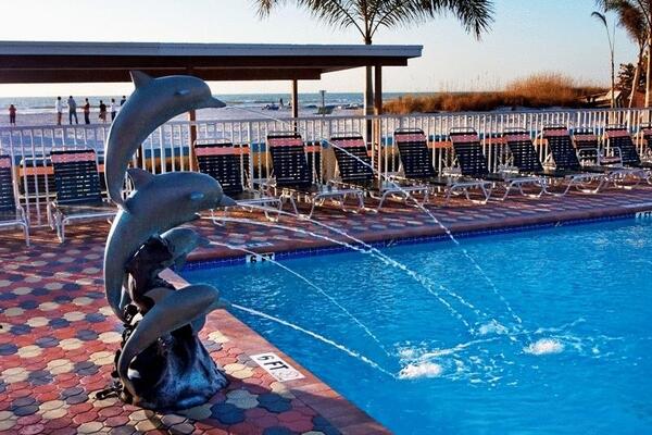 Plaza Beach Hotel - Beachfront Resort