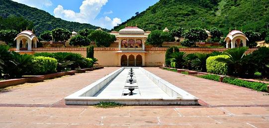 Sisodia Rani Palace and Garden