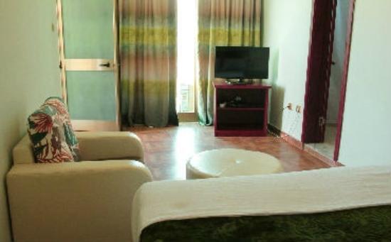 Bow Hotel B&B