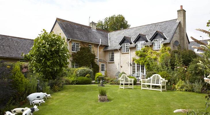 Cricket Field House