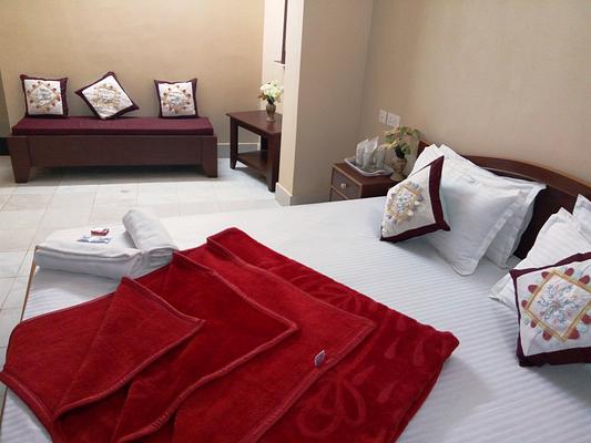 OYO 61773 Hotel Jignam