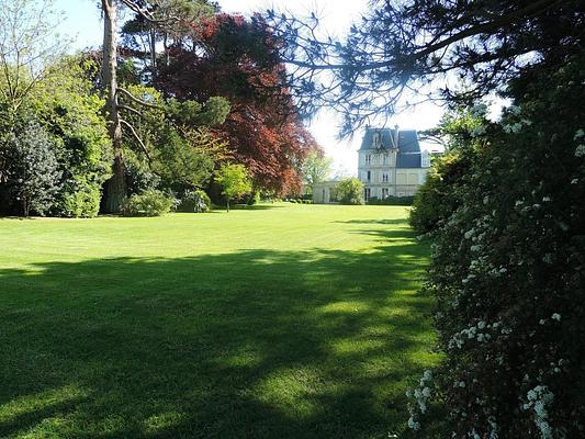 Chateau La Cheneviere