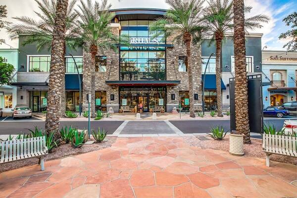 Kierland Commons