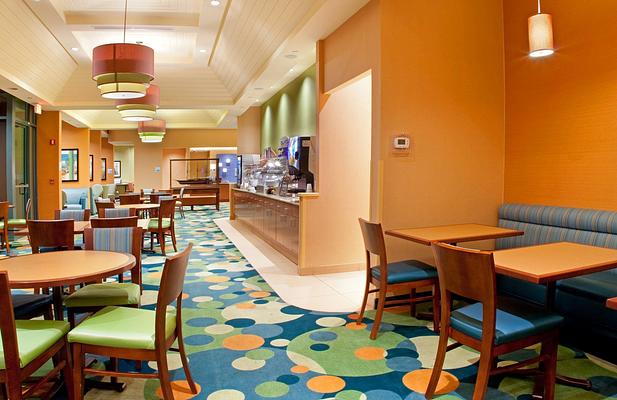 Holiday Inn Express & Suites VA Beach Oceanfront, an IHG Hotel