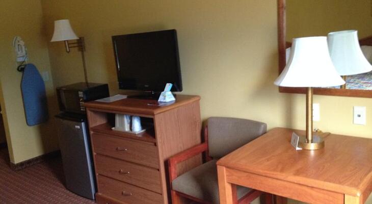 Econo Lodge Airport