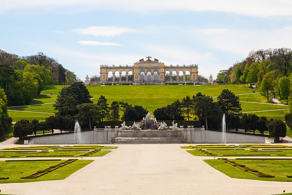 Schonbrunn Palace vs Belvedere Museum