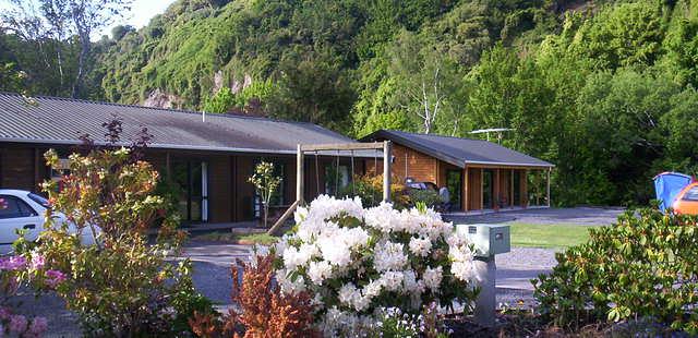 Leith Valley Holiday Park & Motels