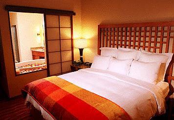 Renaissance Phoenix Glendale Hotel & Spa