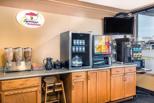Super 8 by Wyndham Thunder Bay