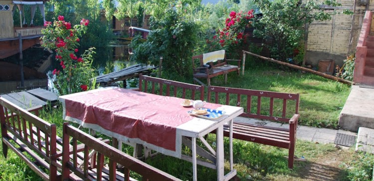 Hotel Chachoo Palace