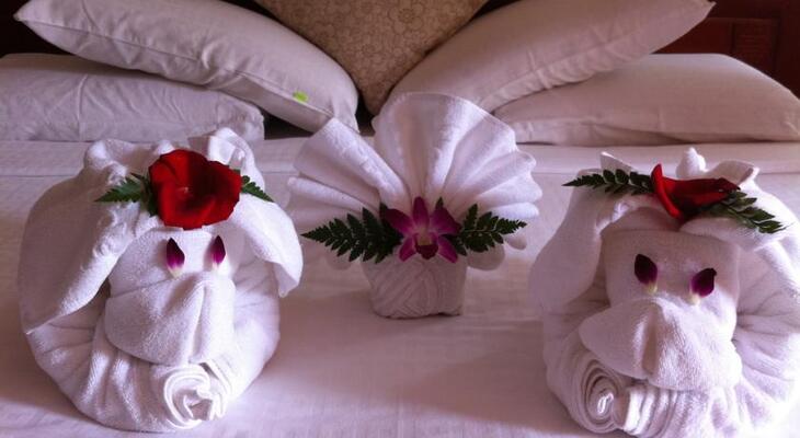 Long Life Riverside Hotel