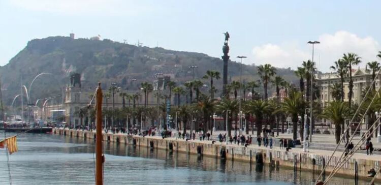 Escultura al Moll de la Fusta