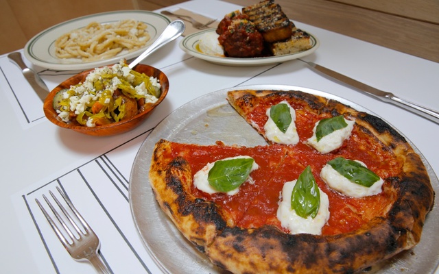 Jon & Vinny's