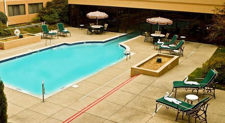 DoubleTree Suites by Hilton Hotel Nashville Airport