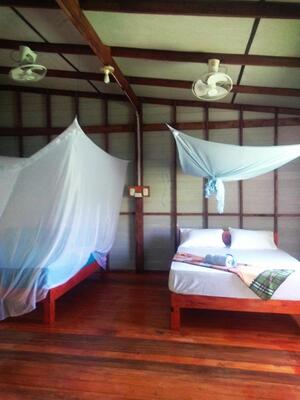 Hutyee Boat Bungalow
