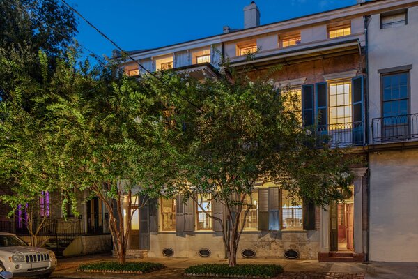 Monrose Row Bed & Breakfast