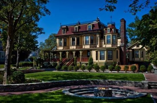 The Cliffside Inn