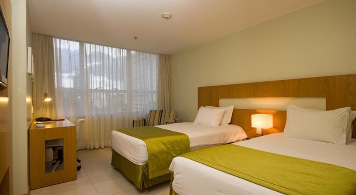 Naoum Hotel