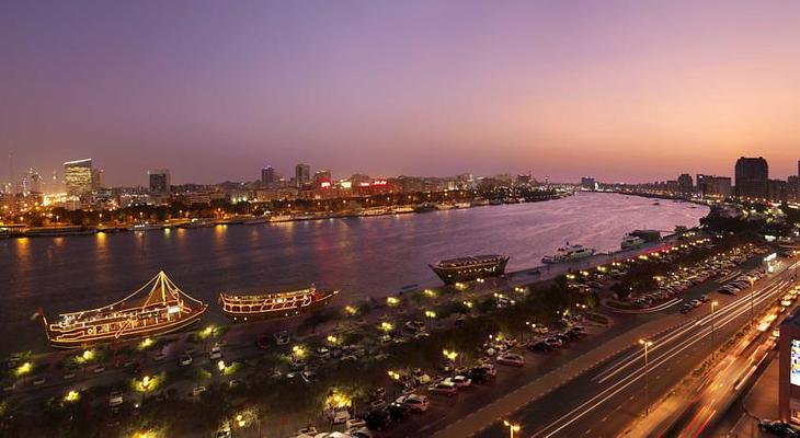 Radisson Blu Hotel, Dubai Deira Creek