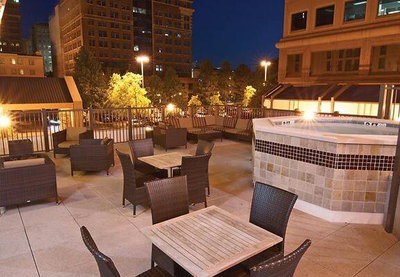 Courtyard by Marriott Memphis Downtown