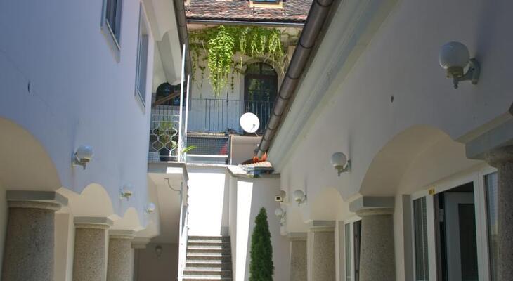 H2O Hostel