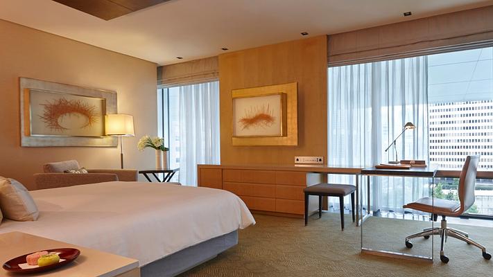 Four Seasons Hotel Tokyo at Marunouchi