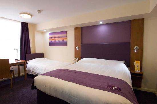 Premier Inn London Victoria hotel