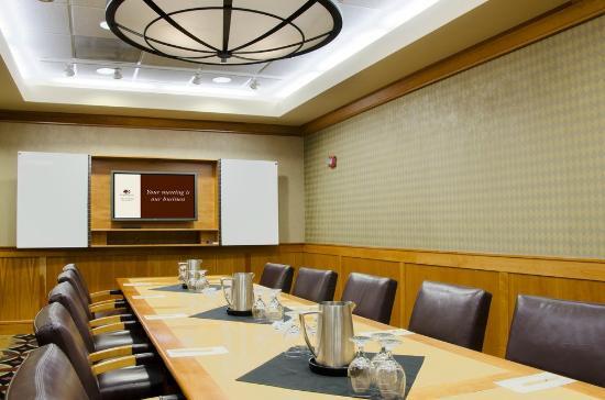 DoubleTree Suites by Hilton Hotel Seattle Airport - Southcenter