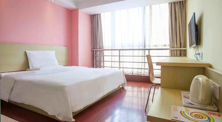 7 Days Inn (Nanchang Bayi Square)