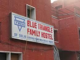 OYO 18633 Blue Triangle Family Hostel
